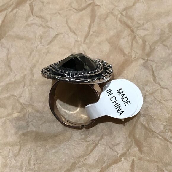 Silver Black Onyx Oval Stone Accent Ring - Picture 2 of 3